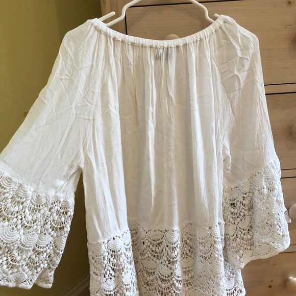 LF white off the shoulder top with crochet bottom - Picture 5 of 5